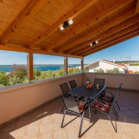 Beautiful Apartment In Maslenica With Kitchen ภายนอก รูปภาพ