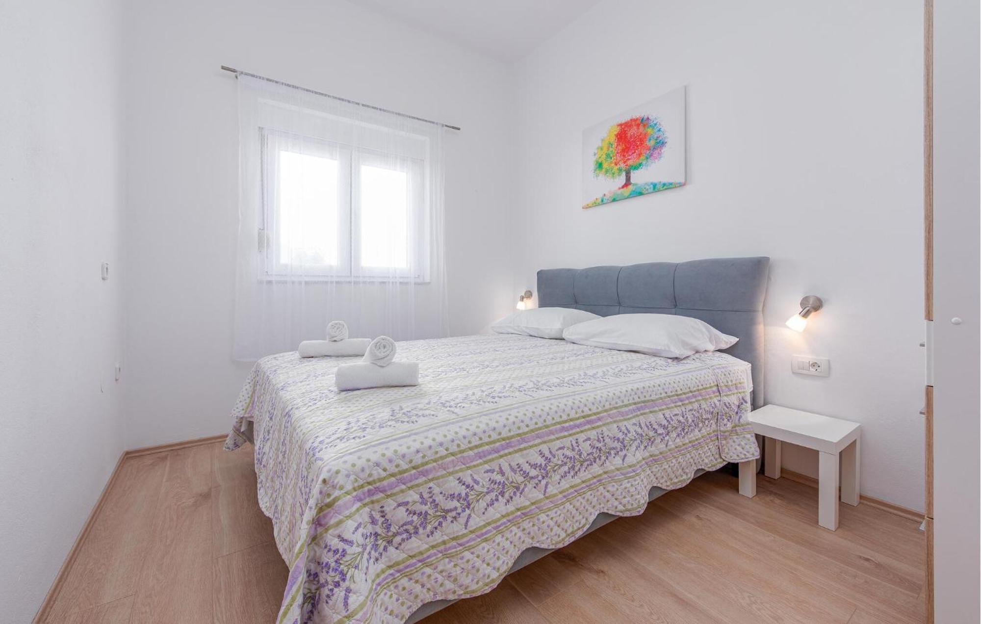 Beautiful Apartment In Maslenica With Kitchen ภายนอก รูปภาพ