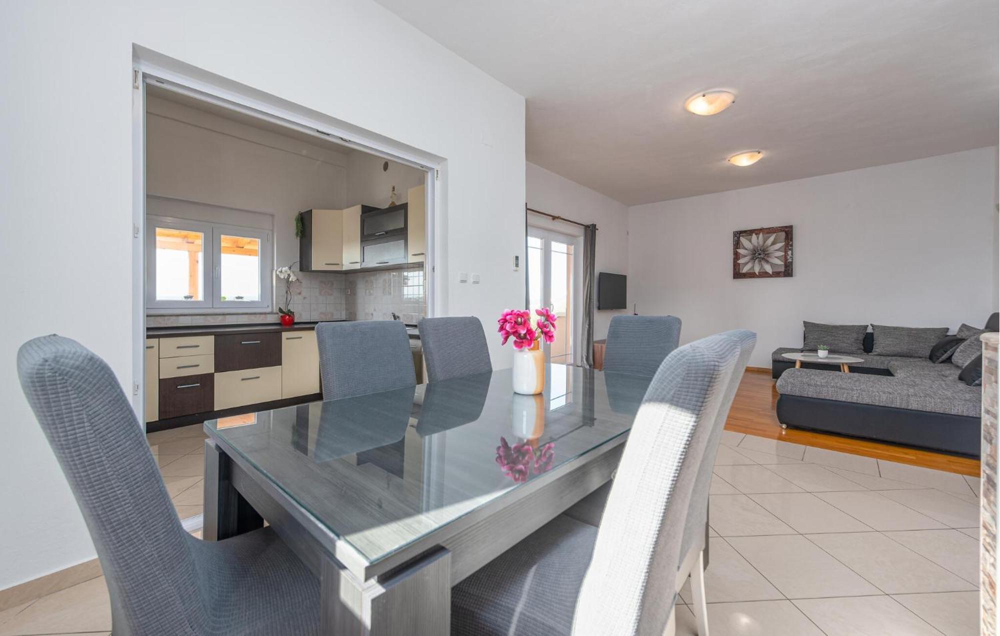 Beautiful Apartment In Maslenica With Kitchen ภายนอก รูปภาพ